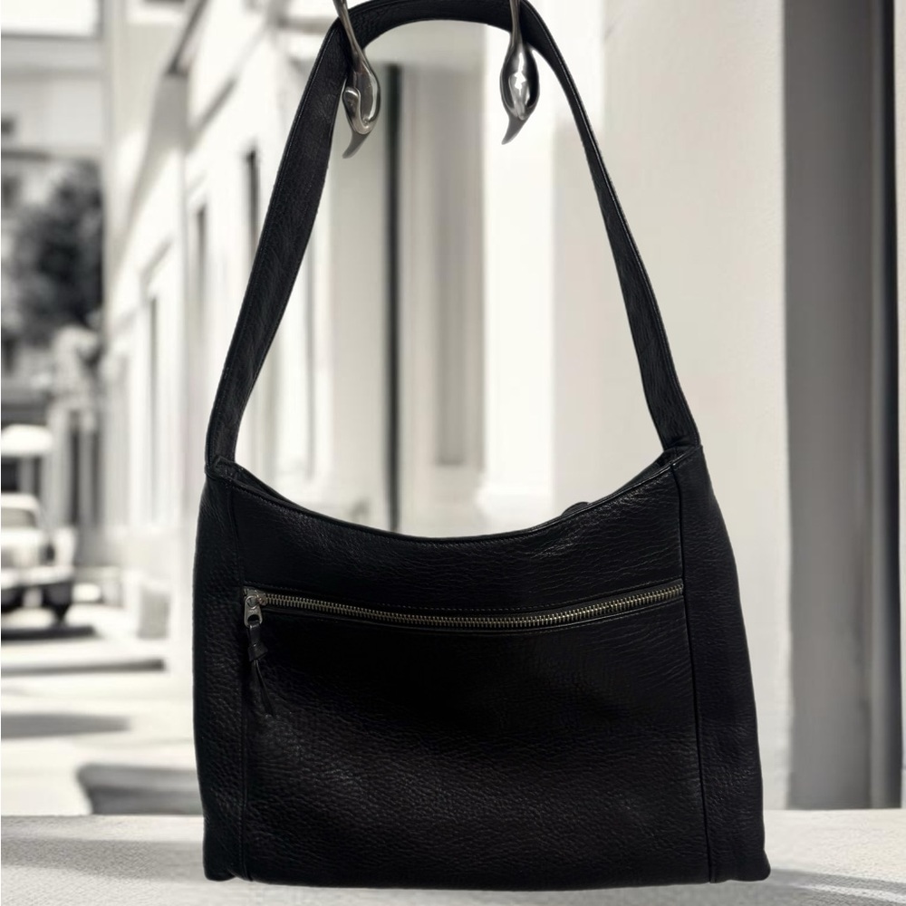The Sak, Elegant Black Leather Shoulder Bag